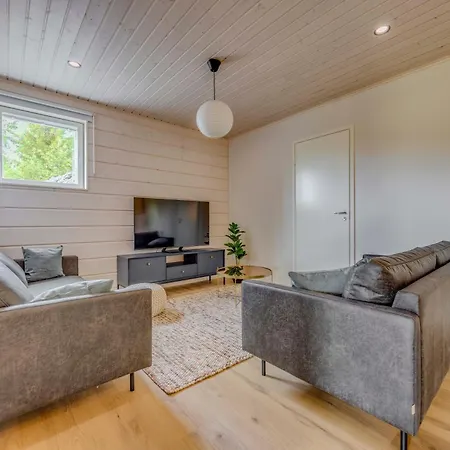 Preeria Near The Golf Course Incl Wifi, Ac, Jacuzzi For Extra Fee